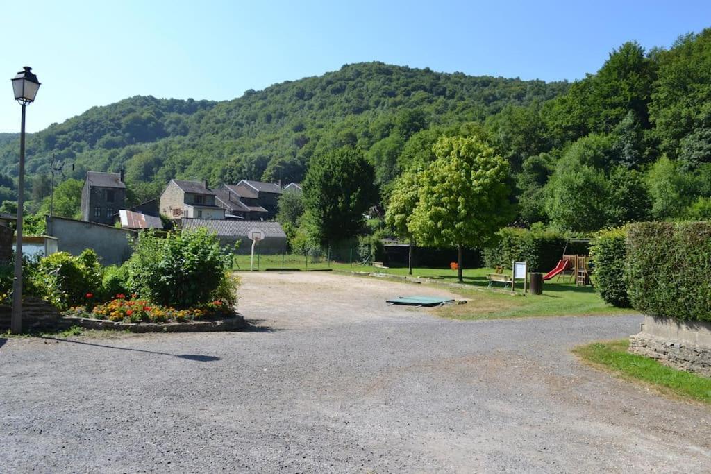 Authentic In Semoy Valley *